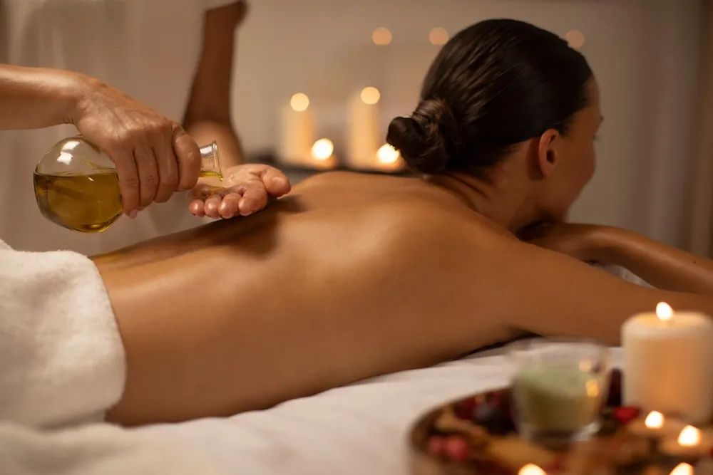 Thai Oil / Aroma Massage